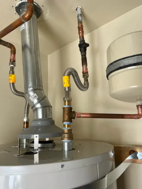 Water heater installation and plumbing repair in Livingston Park North